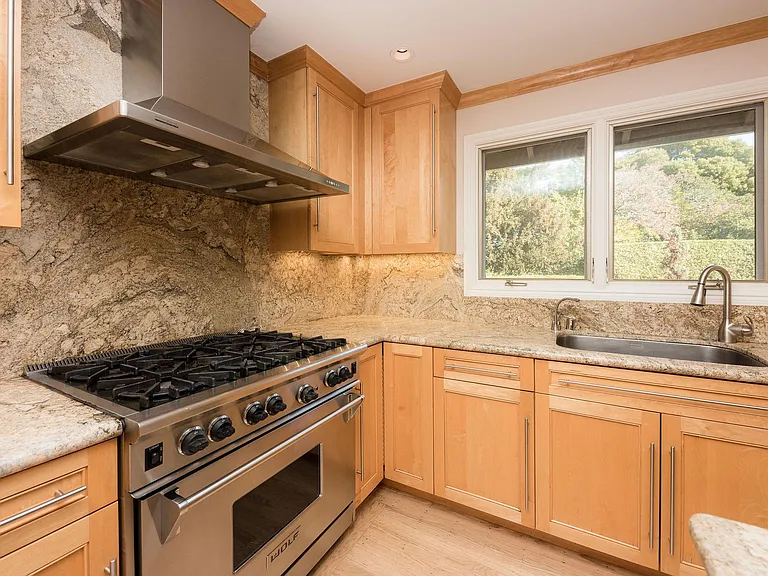 30 Knightwood Ln — Photo 13