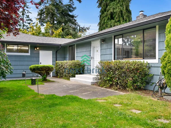 9205 220th St SW, Edmonds, WA 98020