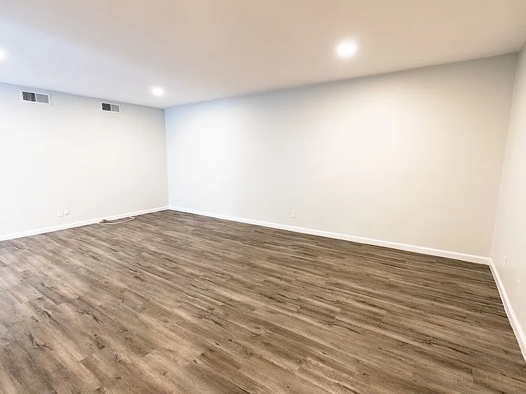 115 North Wetherly Drive — Photo 41