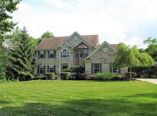 11991 Stafford Rd, Chagrin Falls, OH 44023