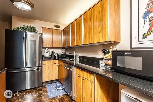 260 E Chestnut St #3201 — Photo 7
