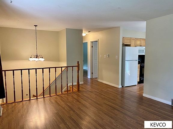 3rd image of 308 Briarwood Rd