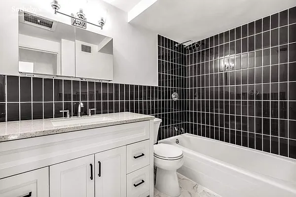 Sold by Sotheby's International Realty | media 15