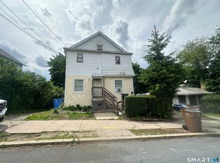 71 Kneen St, Shelton, CT 06484