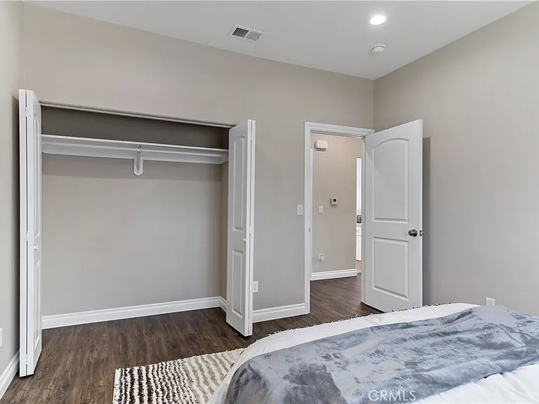 14102 Edwards — Photo 22