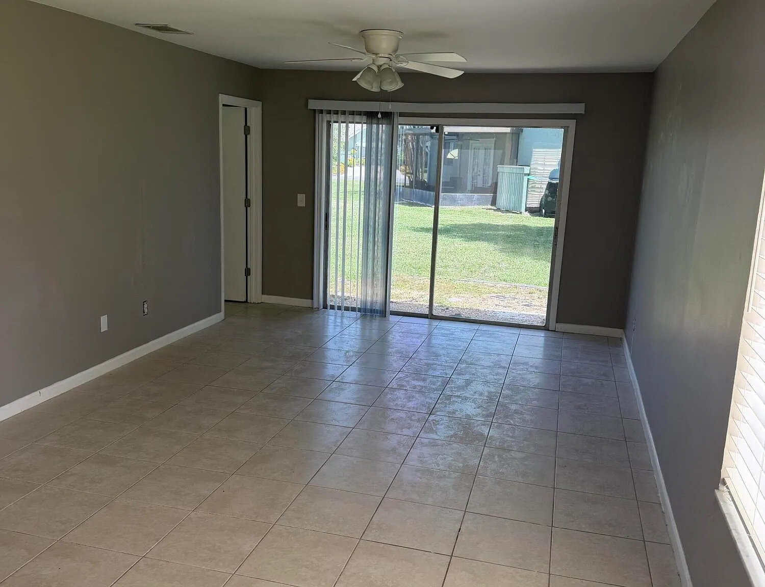 2 bed, 2.0 bath, 921 sqft, $1,825 — Photo 4