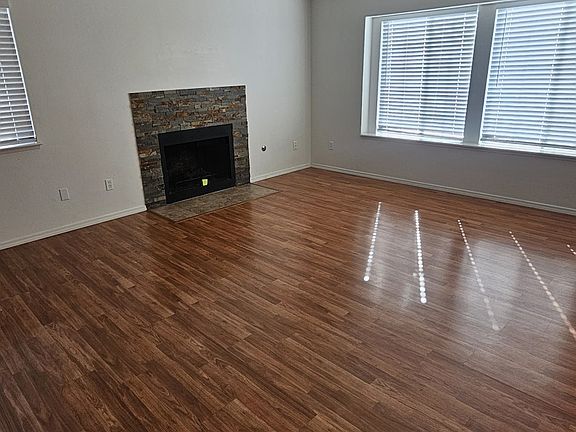5th image of 2410 W Elowin Ave