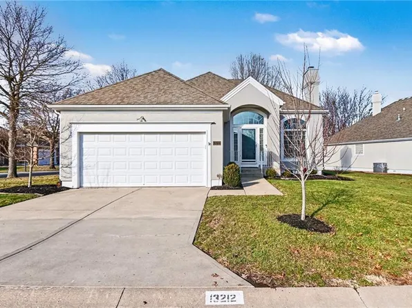 13212 Summit St, Kansas City, MO 64145