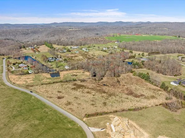 5050 Fire Fly Ln, Cookeville, TN 38506