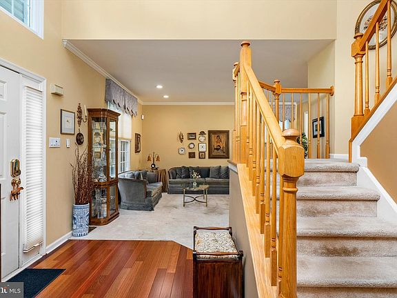5th image of 30 Inverness Ln