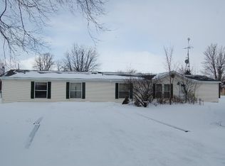 4265 Kuerbitz Dr, Bay City, MI 48706