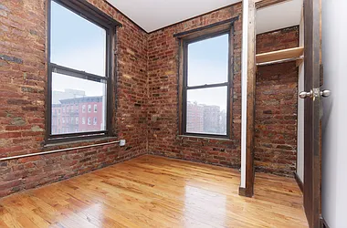 Rented by PocketBroker Inc