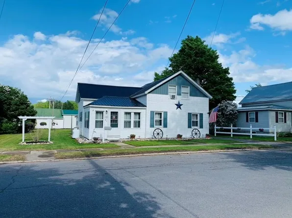 24 William St, Malone, NY 12953