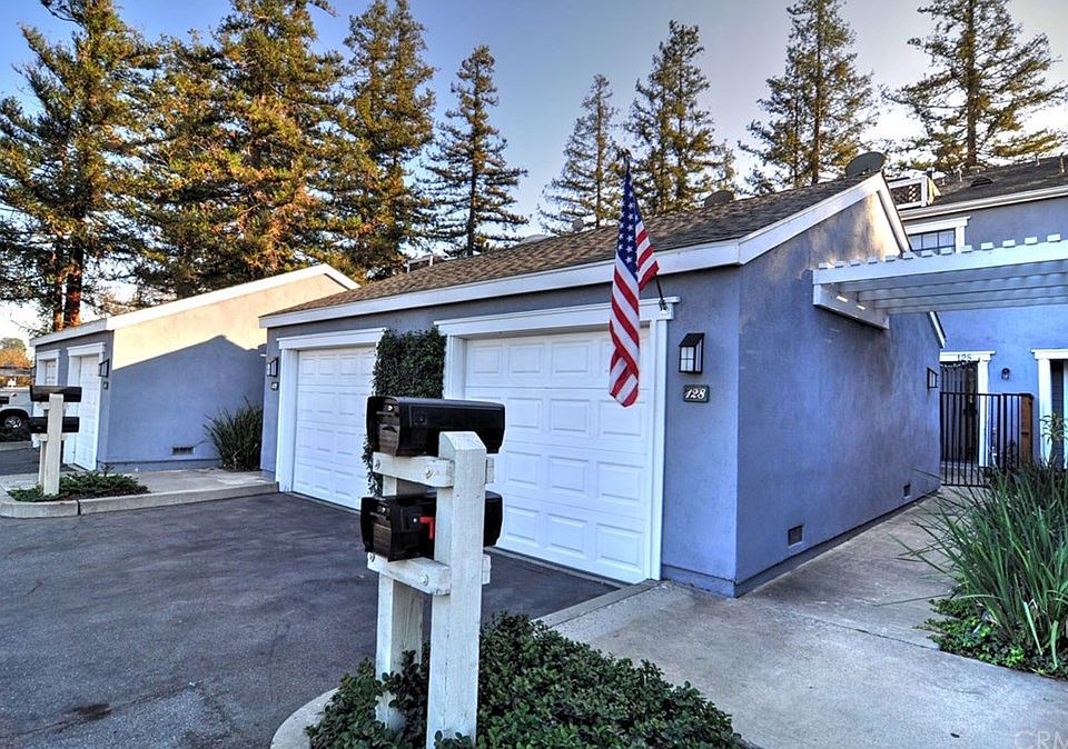 1st image of 700 E Lake Dr Unit 128