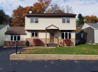 11 Fletcher Rd, Albany, NY 12203