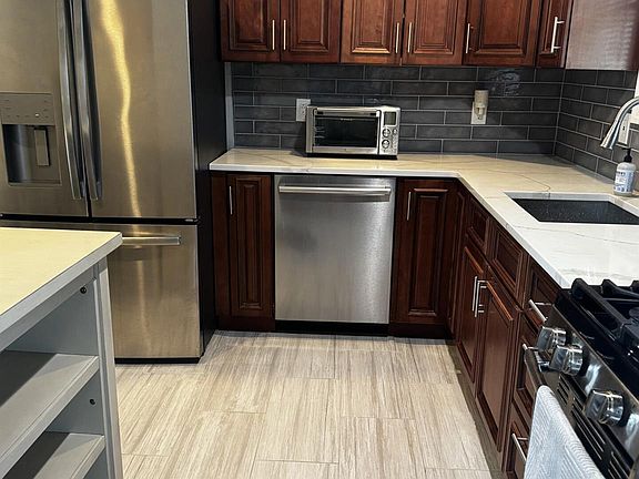 4th image of 6 Russett Lane
