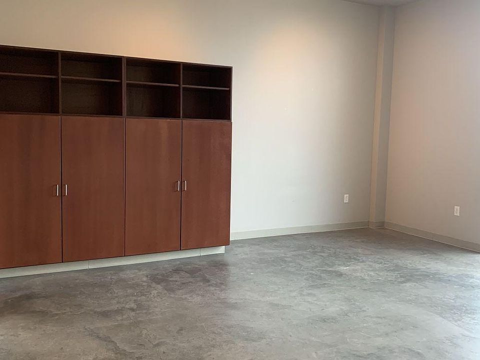 2nd image of 947 New Hampshire St