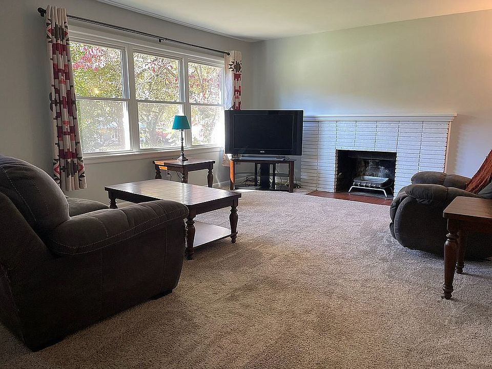 1st image of 4424 Doris Cir