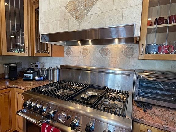 4th image of 55 Metropolitan Ave