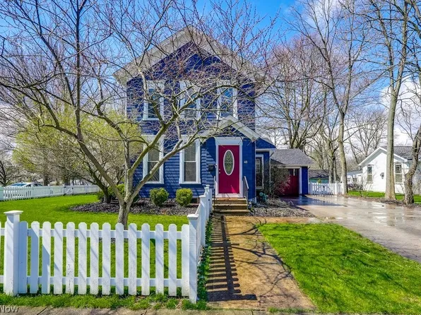 48 N Oviatt St, Hudson, OH 44236
