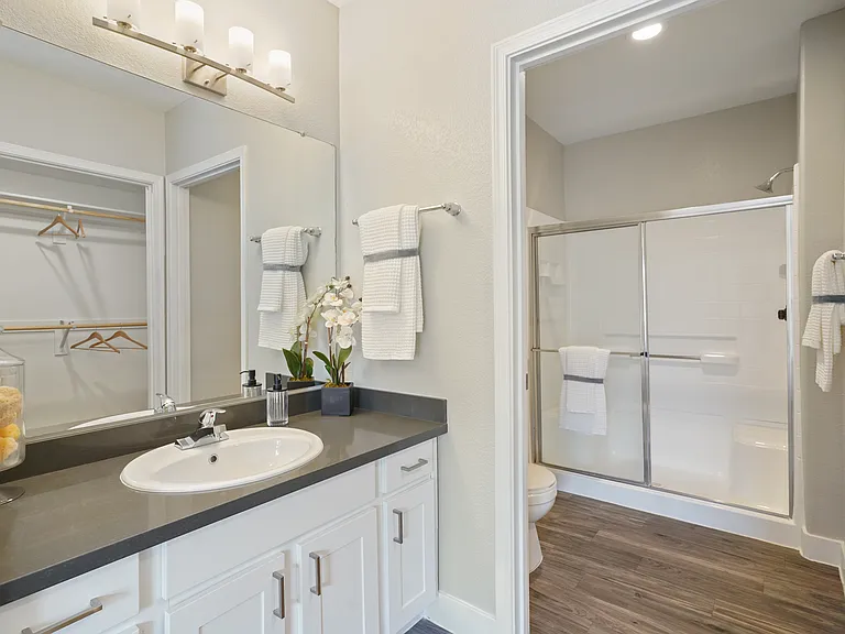 Allegro Apartments — Photo 27