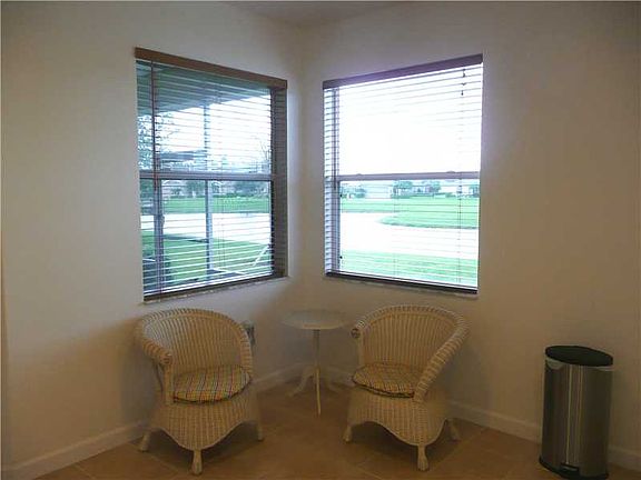 4th image of 3188 Ashford Sq