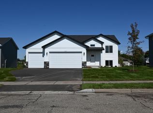 1607 11th St NE, Buffalo, MN 55313