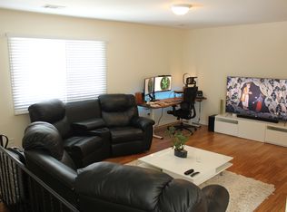 10S433 Echo Ln UNIT 4, Willowbrook, IL 60527