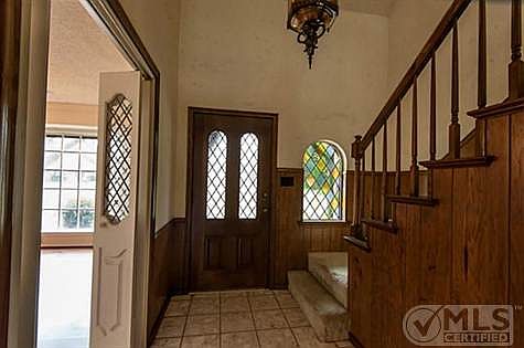 2nd image of 3016 Glasgow Dr