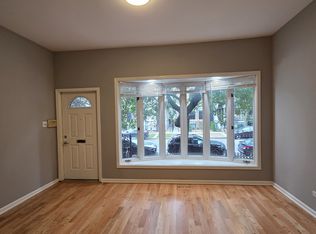 1229 W Wellington Ave #1, Chicago, IL 60657