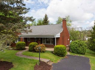172 Sunset Dr, Waynesboro, VA 22980