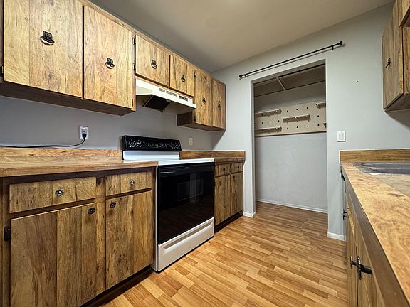 2nd image of 1846 Bough Ave Unit D