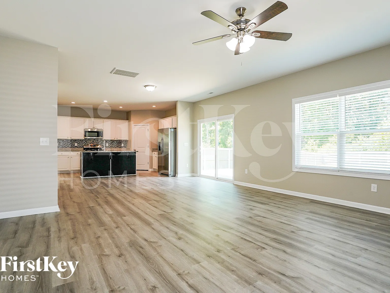5 bed, 3.0 bath, 2911 sqft, $2,680 — Photo 4