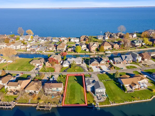 Lakeville, Harrison Township, MI 48045