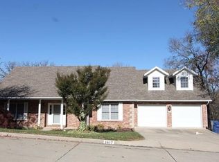 1617 Paddlewheel Cir, Jefferson City, MO 65109