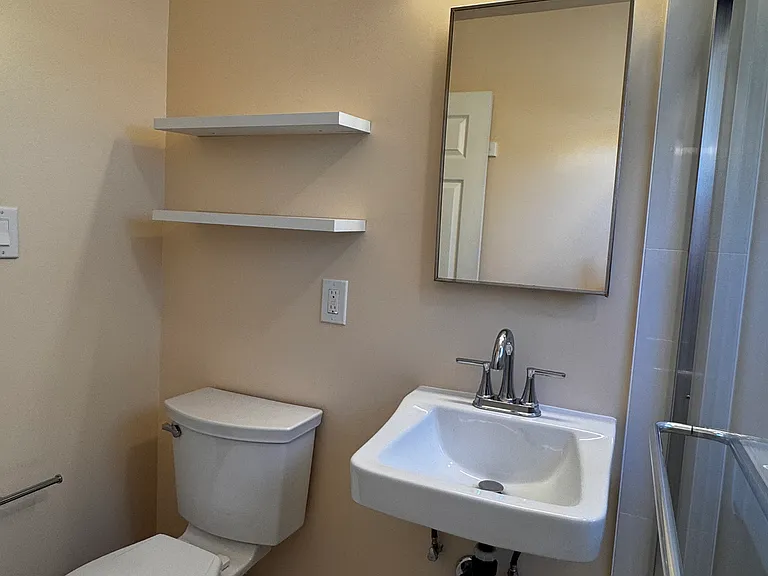 235 Arana Dr #D — Photo 9