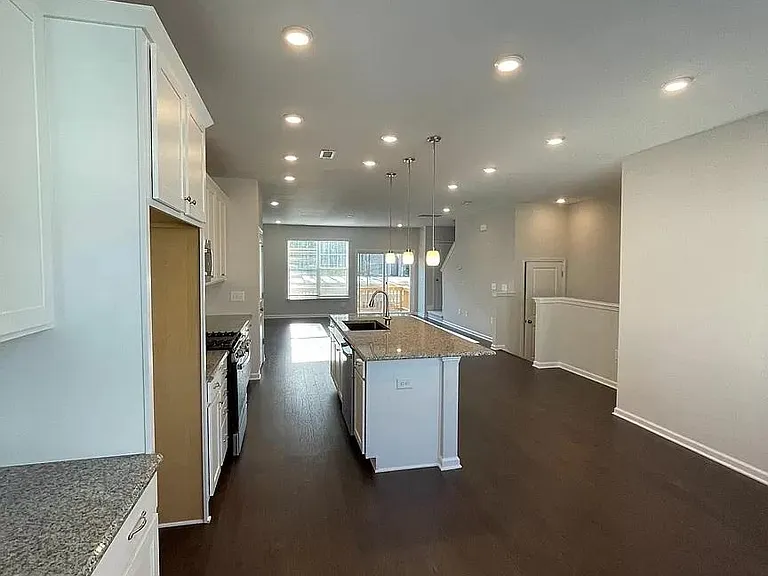 1049 Islip Pl — Photo 42