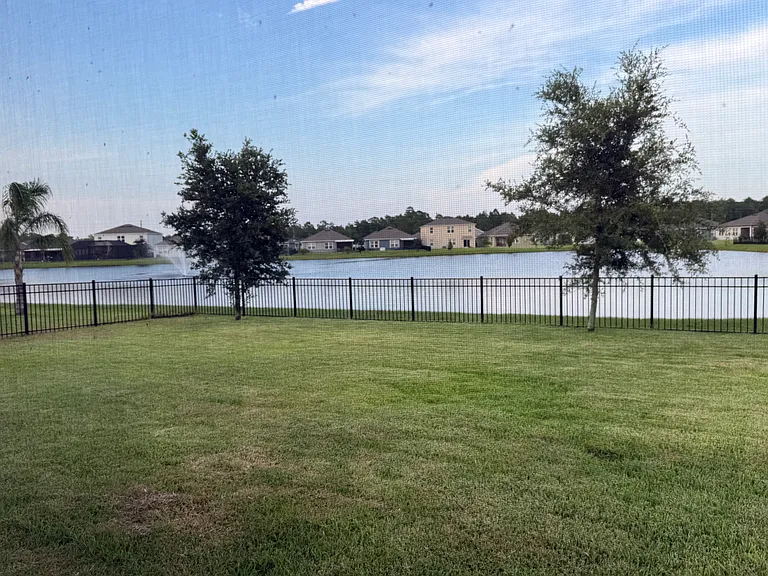 905 Noble Run — Photo 12
