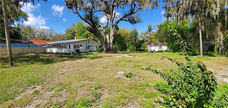 1st image of 1115 Palm Ave