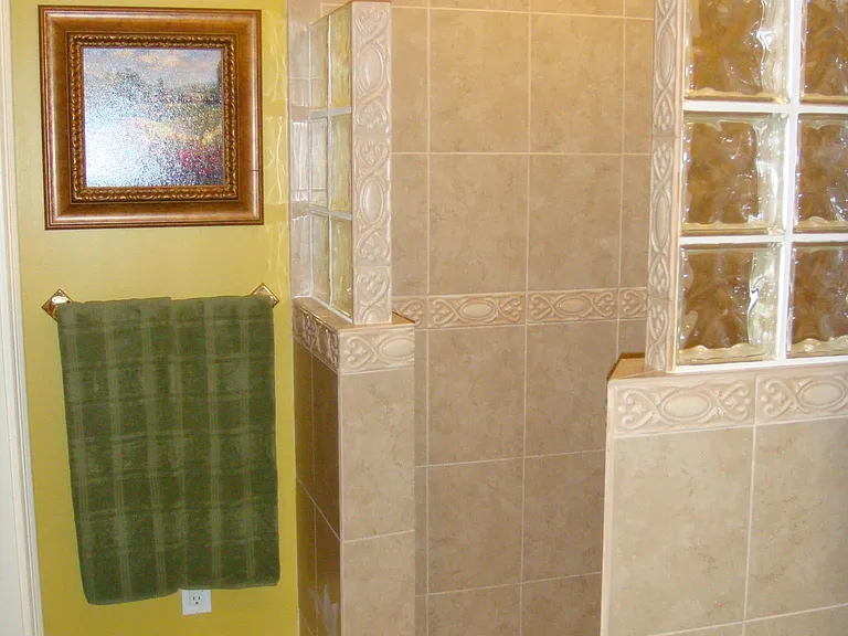 22 Charlotte St #HISTORIC COZY COTTAG — Photo 9
