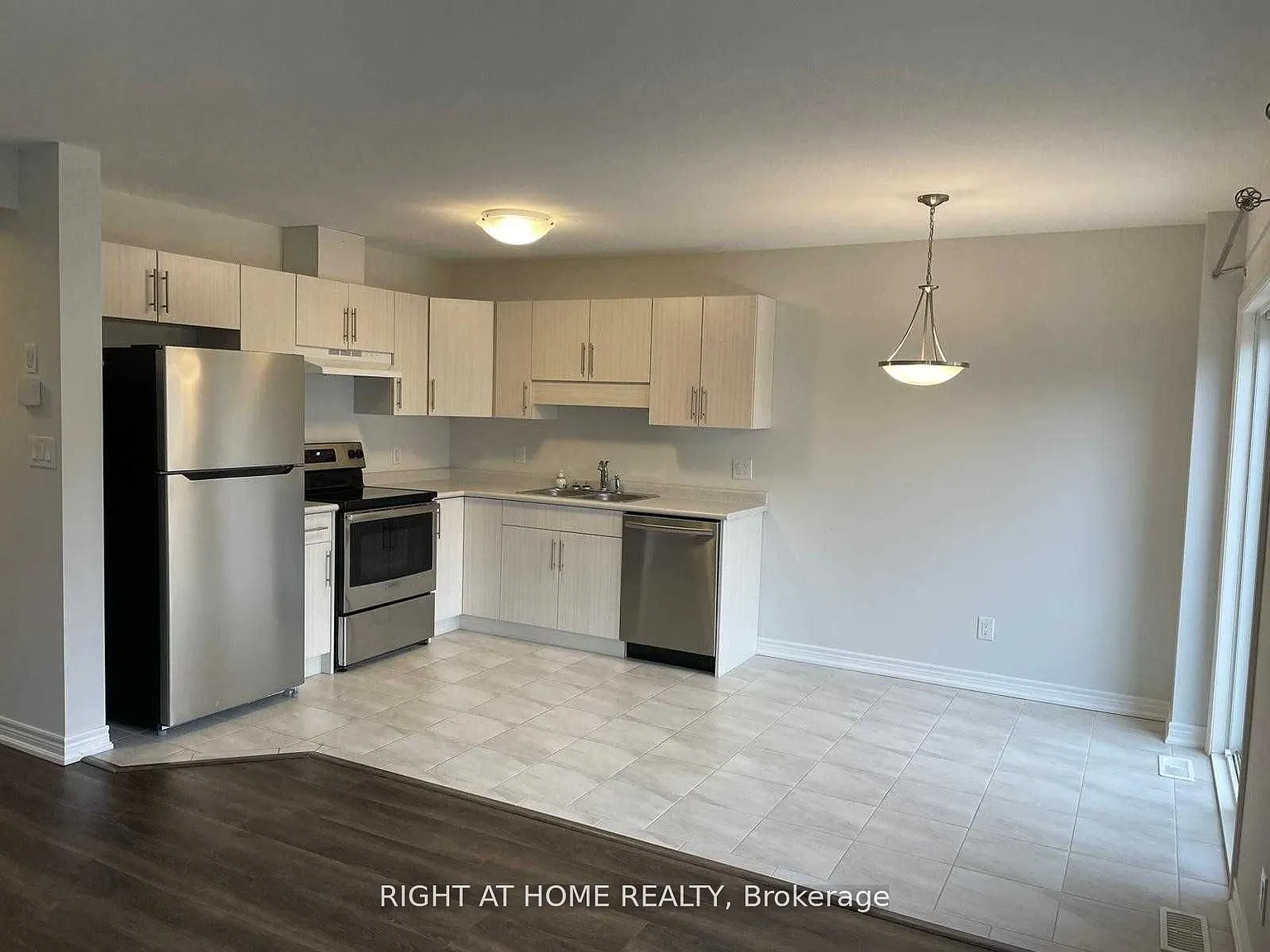 3 bed, $2,300 — Photo 3