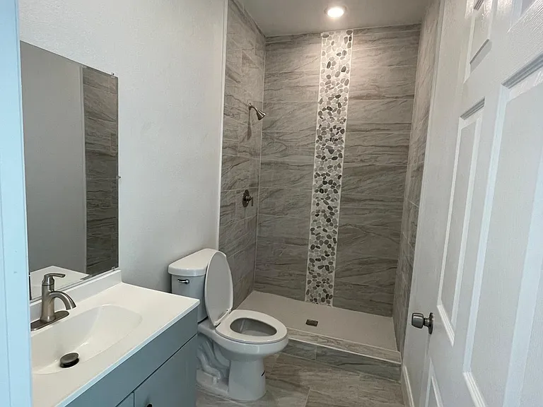 1240 Columbus Blvd #A — Photo 21
