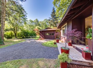 9501 Moran Rd NE, Bainbridge Island, WA 98110