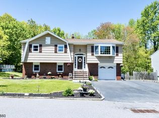 8 Ford Ave, Hopatcong, NJ 07843