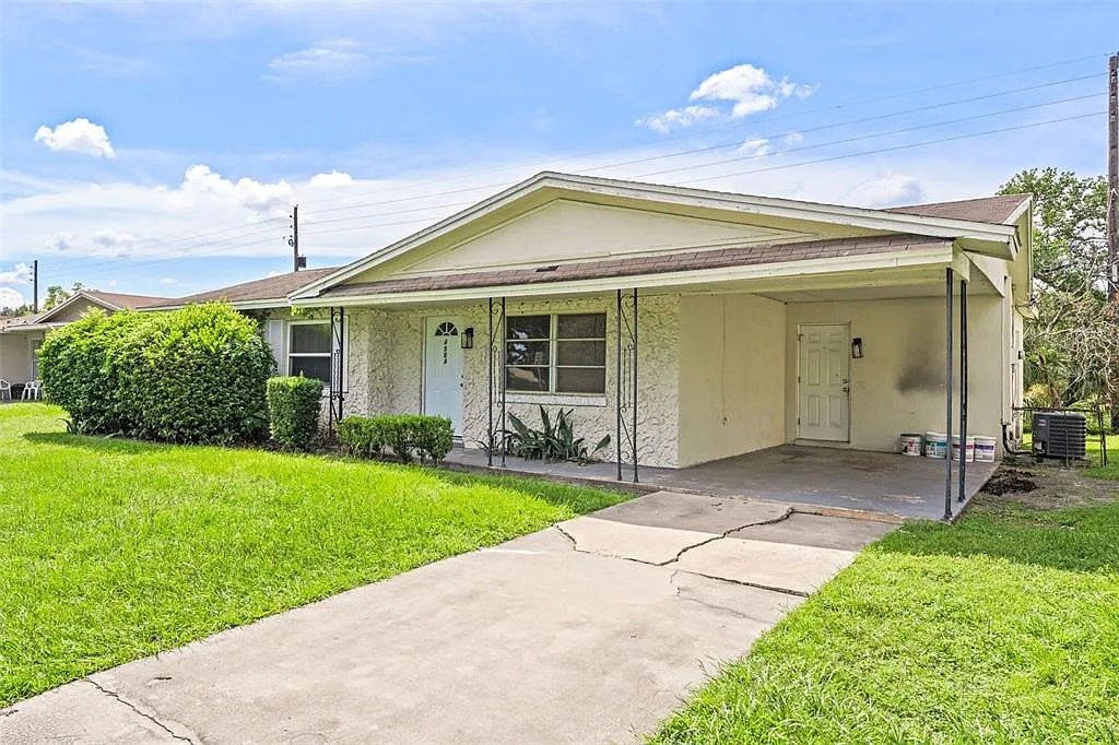 3 bed, 2.0 bath, 1122 sqft, $1,695 — Photo 3