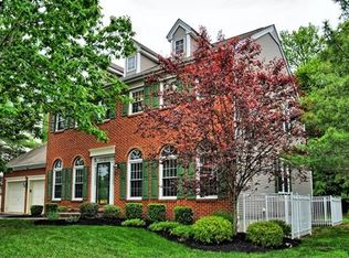 139 Providence Blvd, Kendall Park, NJ 08824