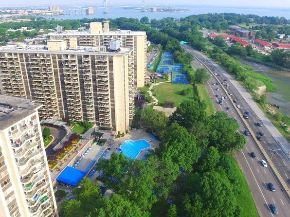 17-85 215th Street image 14 of 31