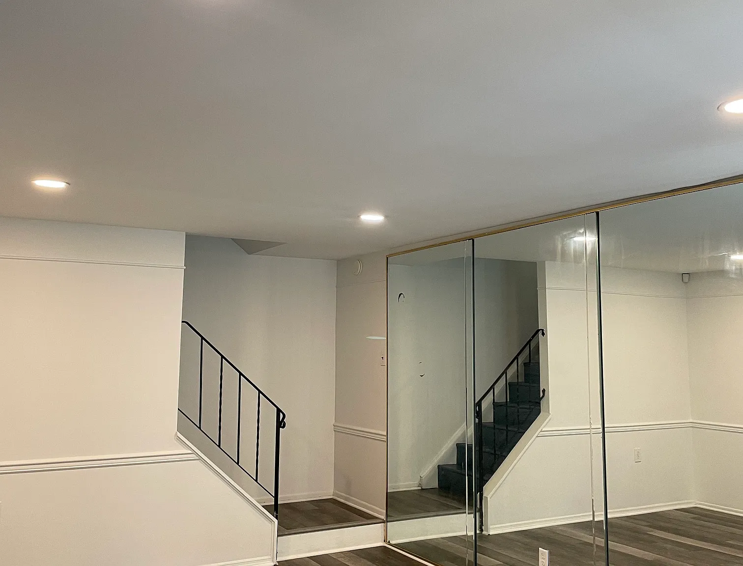 2 bed, 992 sqft, $1,900 — Photo 1