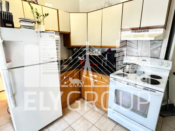 34 Hayes St #A, Framingham, MA 01702
