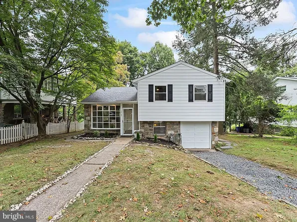 7707 Woodlawn Ave, Elkins Park, PA 19027
